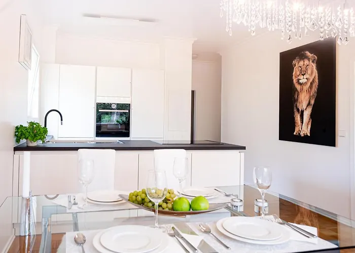 Family Center بادن بادن